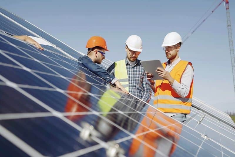 Technologie et innovation dans les projets solaires