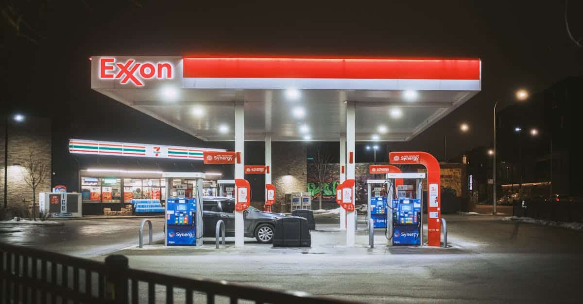 consultez les prix actuels des carburants, suivez les tendances et comparez les tarifs pour faire des économies à la pompe.