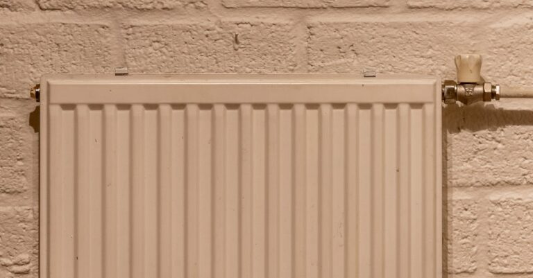 découvrez nos solutions de pompes à chaleur performantes et économiques pour un chauffage et une climatisation durables de votre habitation.
