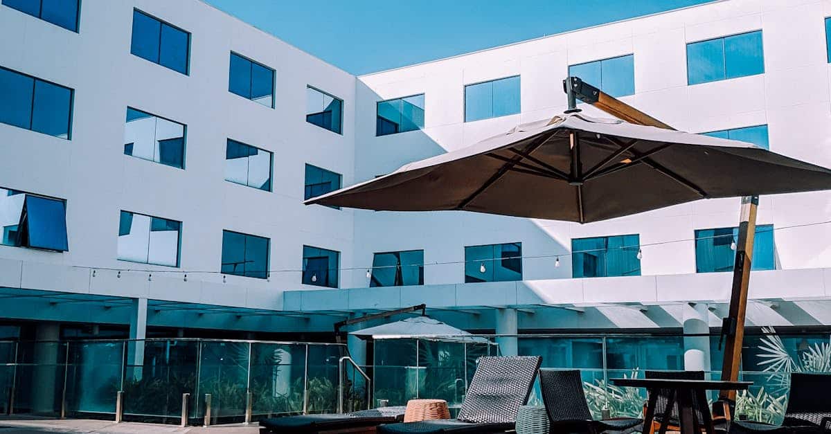 découvrez notre hôtel à narbonne, alliant confort, charme et proximité des sites touristiques pour un séjour inoubliable au cœur de la région occitanie.