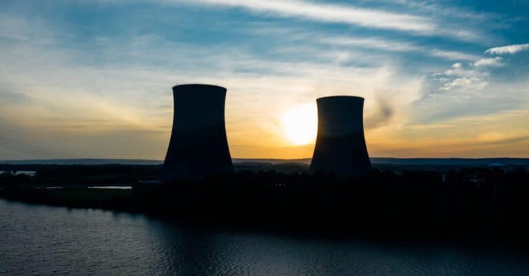 découvrez le fonctionnement et les avantages des moteurs nucléaires, une technologie innovante pour une propulsion puissante et durable.