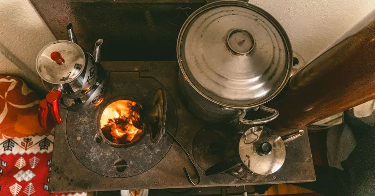 conseils et guide complet pour l'entretien et la maintenance de votre poêle à granulés afin d'assurer performance et longévité.