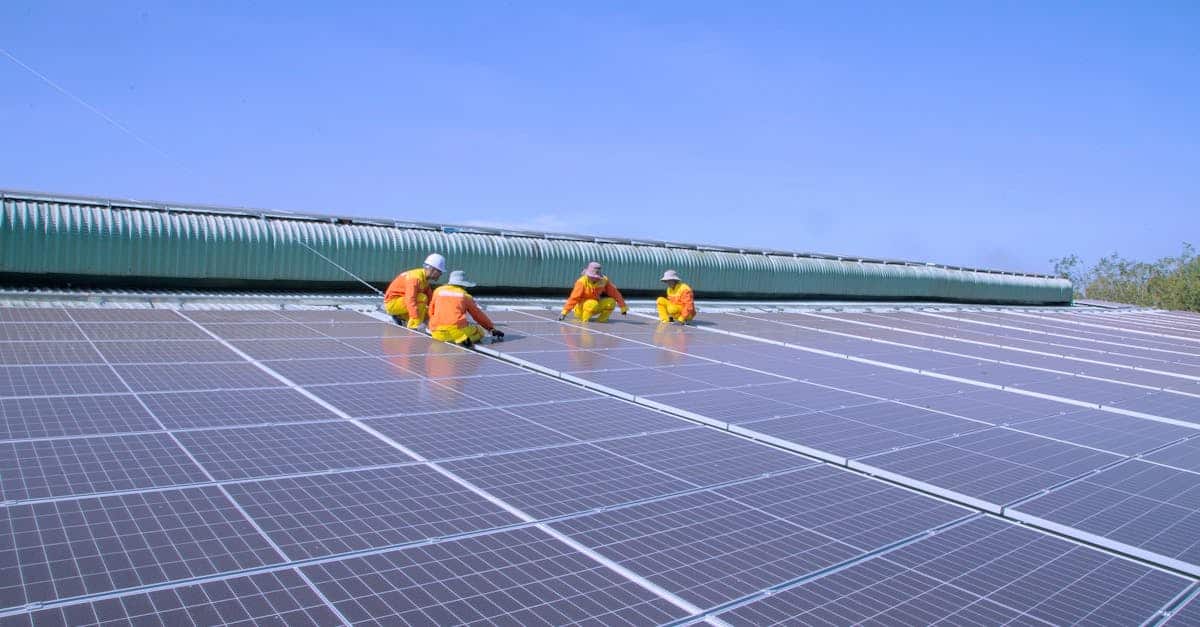 découvrez le cadastre solaire, un outil innovant pour évaluer le potentiel d'installation de panneaux solaires sur votre toiture et maximiser votre production d'énergie renouvelable.
