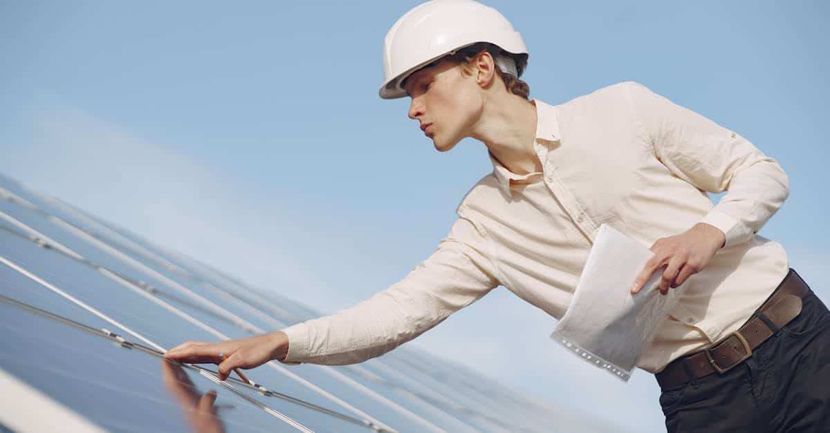 découvrez les risques d'incendie liés aux panneaux solaires et apprenez comment prévenir et sécuriser votre installation pour protéger votre habitation.