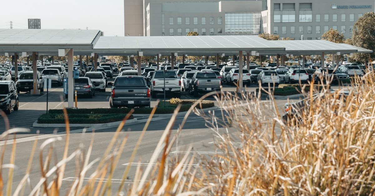 découvrez notre parc solaire innovant, une solution écologique pour produire une énergie renouvelable propre et durable grâce à l'énergie du soleil.