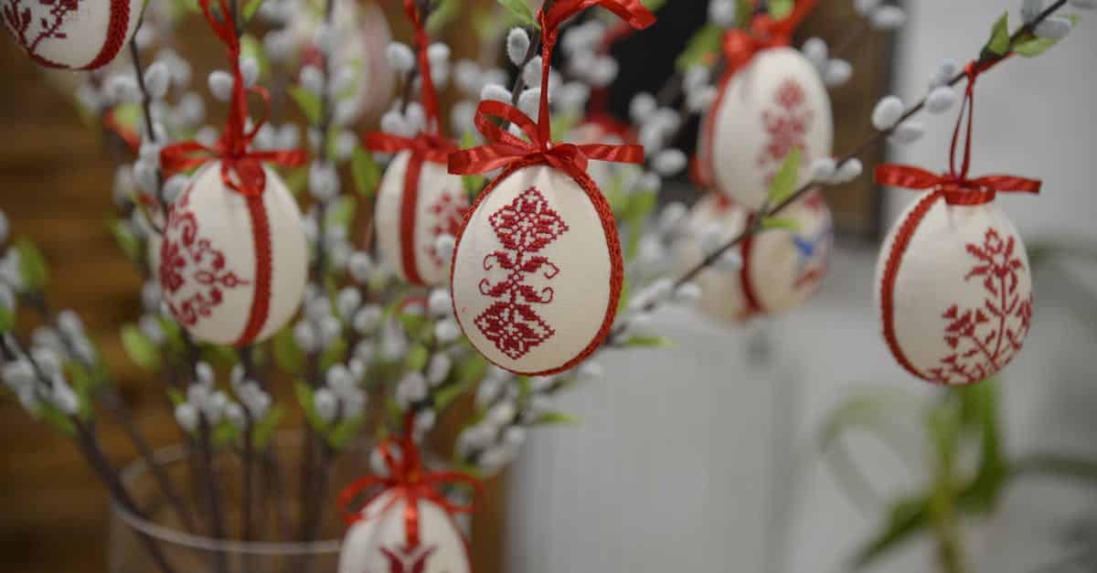 découvrez nos idées créatives de décoration pour pâques avec des œufs de pâques colorés et originaux, parfaits pour embellir votre maison et célébrer la saison.