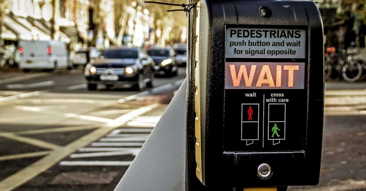 découvrez des conseils et des informations essentiels pour assurer la sécurité des piétons et prévenir les accidents en milieu urbain.