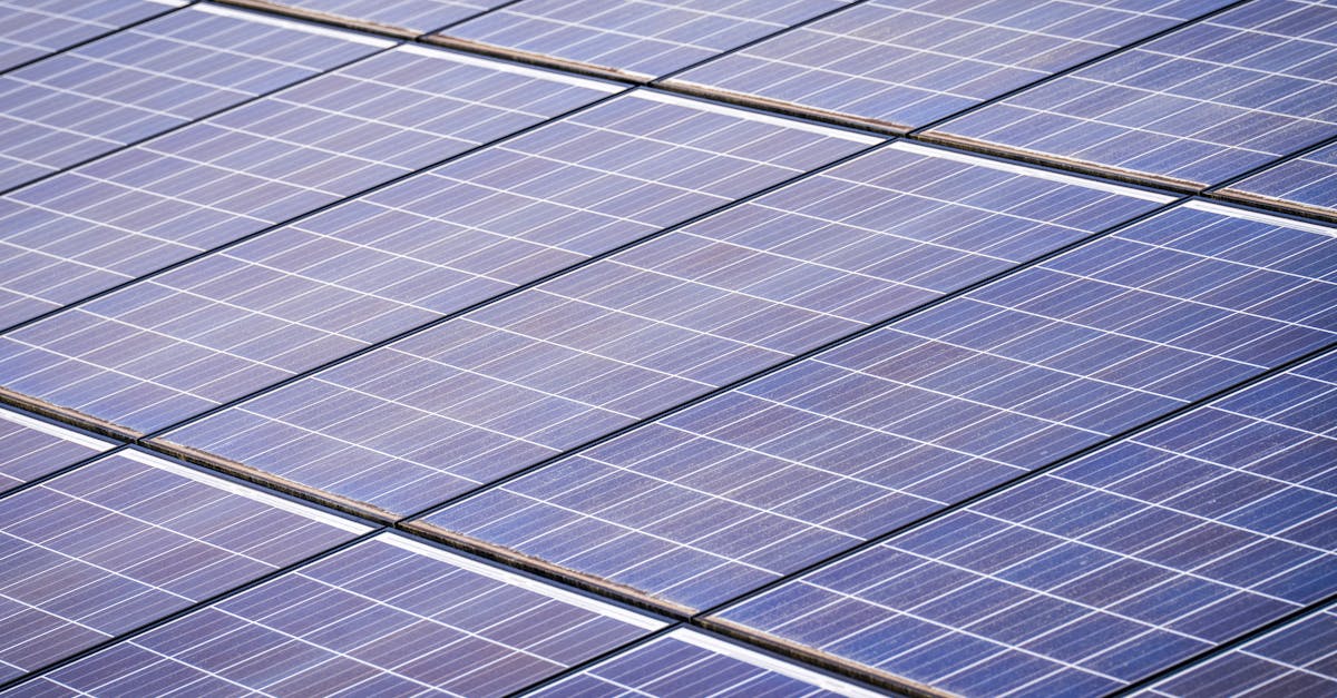 découvrez les arnaques liées aux panneaux solaires : comment les identifier et se protéger contre les fraudes dans le secteur de l'énergie solaire.
