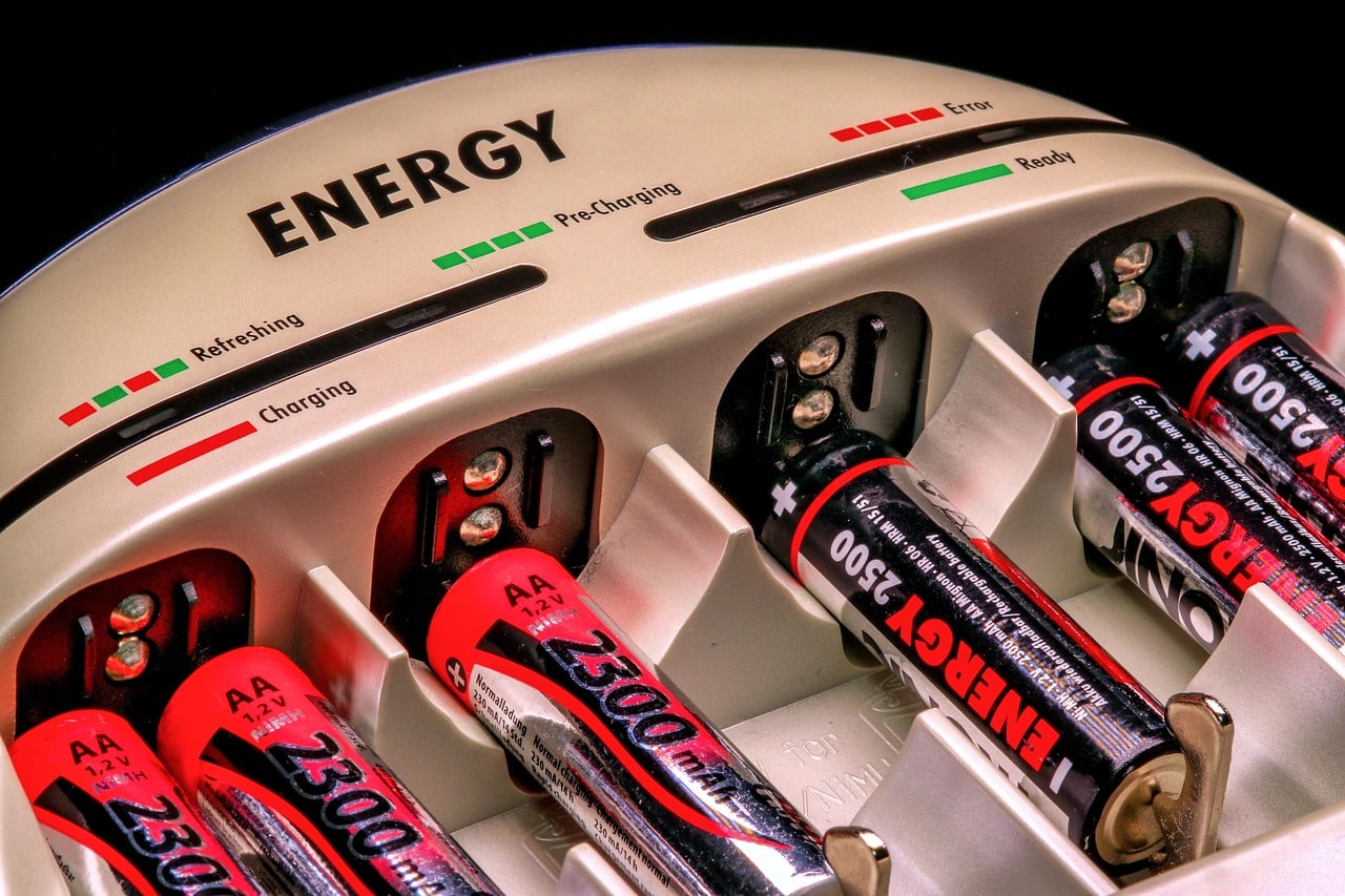 découvrez les solutions de stockage d'énergie par batterie pour une alimentation fiable et durable. optimisez l'utilisation de l'électricité avec nos technologies avancées de batteries.
