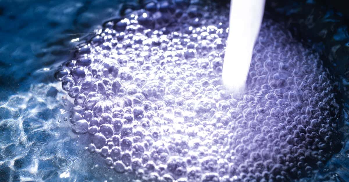 découvrez tout ce qu'il faut savoir sur les pfas, leurs impacts environnementaux et sanitaires, ainsi que les solutions pour limiter leur présence.