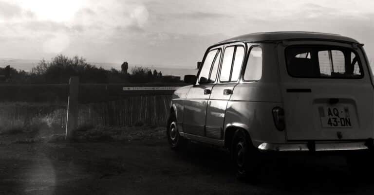 découvrez le renault 4 electric suv, l'alliance parfaite entre design iconique et technologie électrique avancée pour une conduite écologique et innovante.