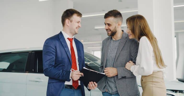 découvrez le social leasing, une solution innovante de location sociale qui facilite l'accès aux biens et services pour tous, en favorisant l'inclusion et la solidarité.