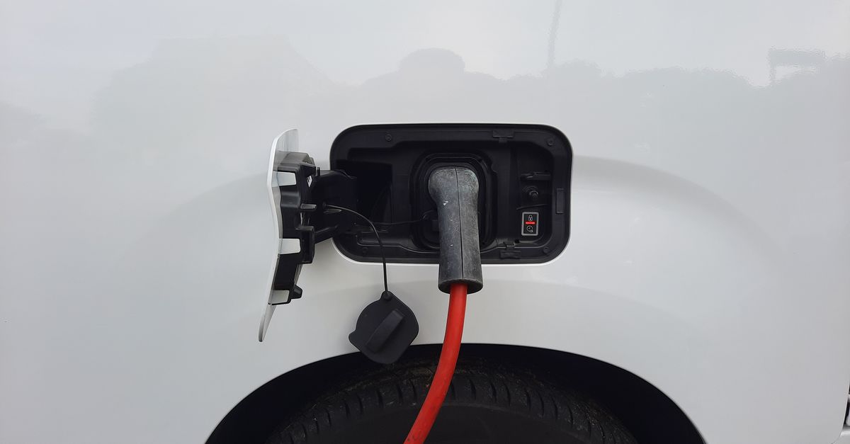 découvrez tout sur les véhicules électriques : avantages, innovations, modèles populaires et impact écologique pour un avenir durable.