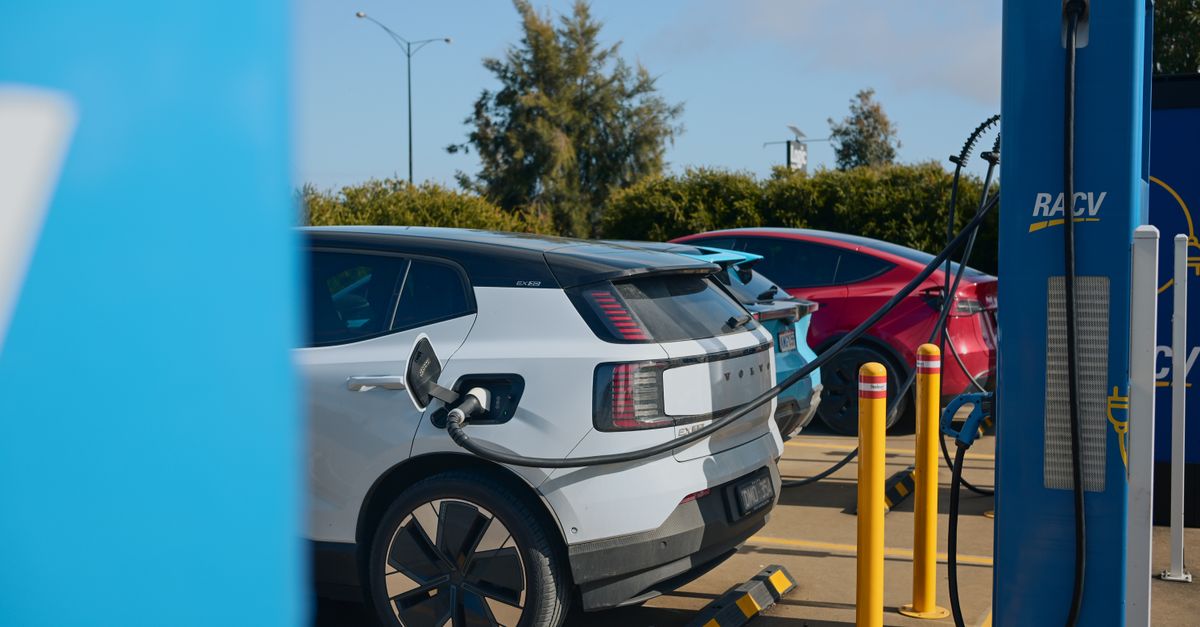 abonnements de recharge sur autoroute : facilitez vos trajets longs avec des solutions de recharge rapide et accessibles pour véhicules électriques.
