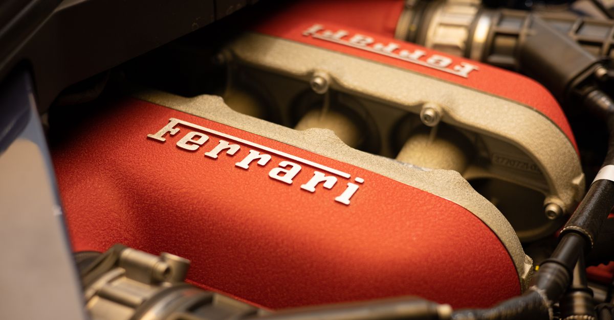 découvrez la vente aux enchères exceptionnelle d'une ferrari électrique, alliant performance et innovation écologique. ne manquez pas l'occasion unique d'acquérir ce bolide futuriste.