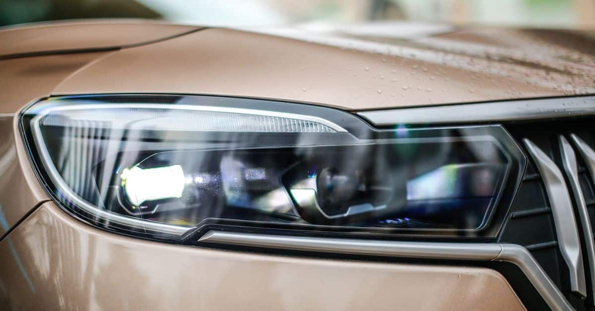 découvrez la dacia spring, la voiture électrique abordable et écologique, idéale pour la conduite urbaine avec un design moderne et une autonomie efficace.