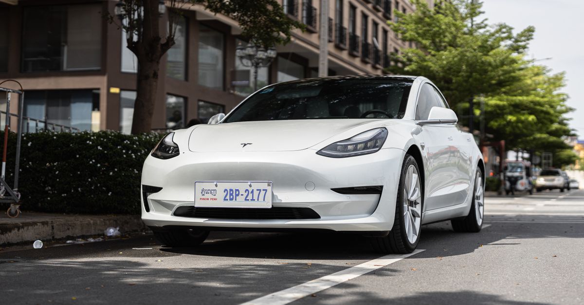 découvrez tesla fsd en europe : la technologie de conduite autonome avancée qui révolutionne la mobilité sur le continent.