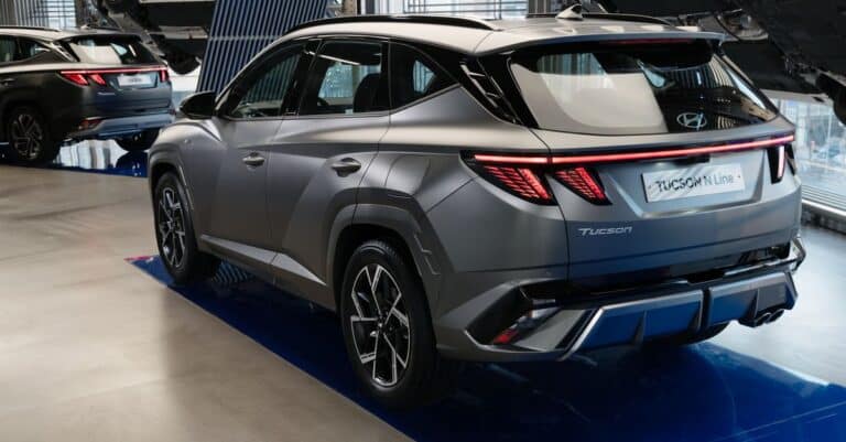 découvrez le hyundai tucson, un suv au design affirmé qui allie confort, technologies modernes et polyvalence pour tous vos trajets.