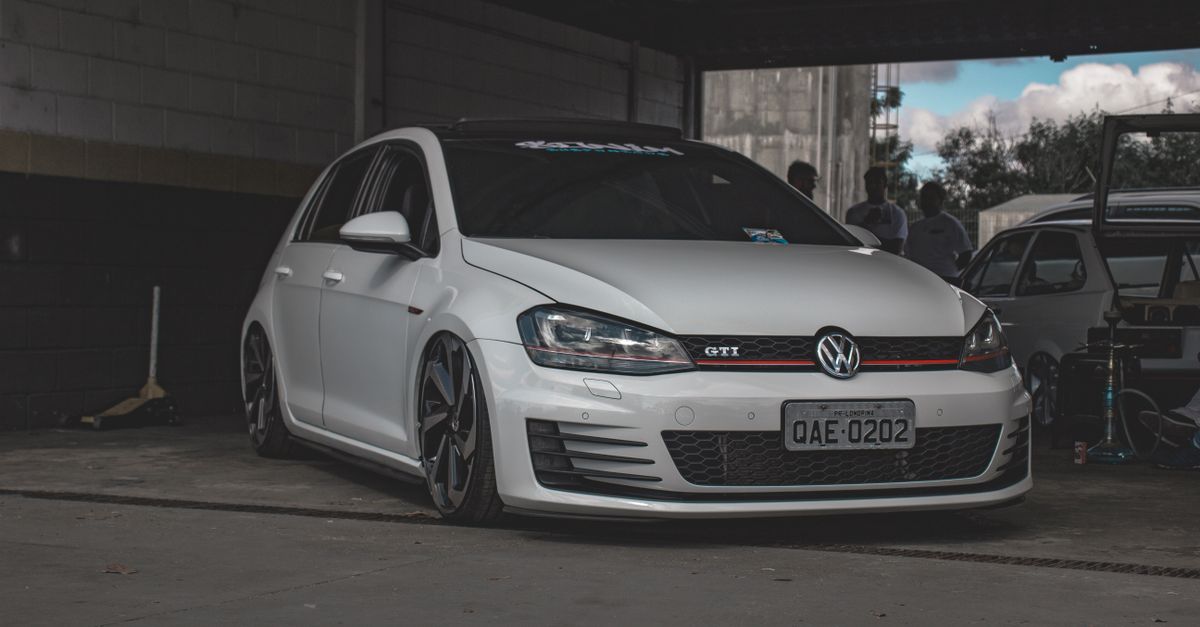 découvrez la volkswagen id. polo gti : une citadine électrique au tempérament sportif, conçue pour allier plaisir de conduite, style et innovation.